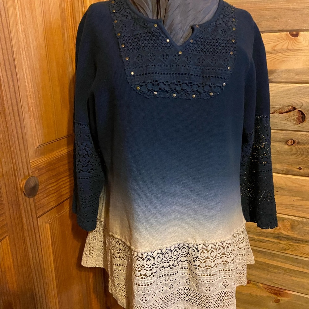 Reba blue hombre long sleeved knit top with studs